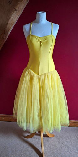 Dance dezines yellow ballet - dezines,